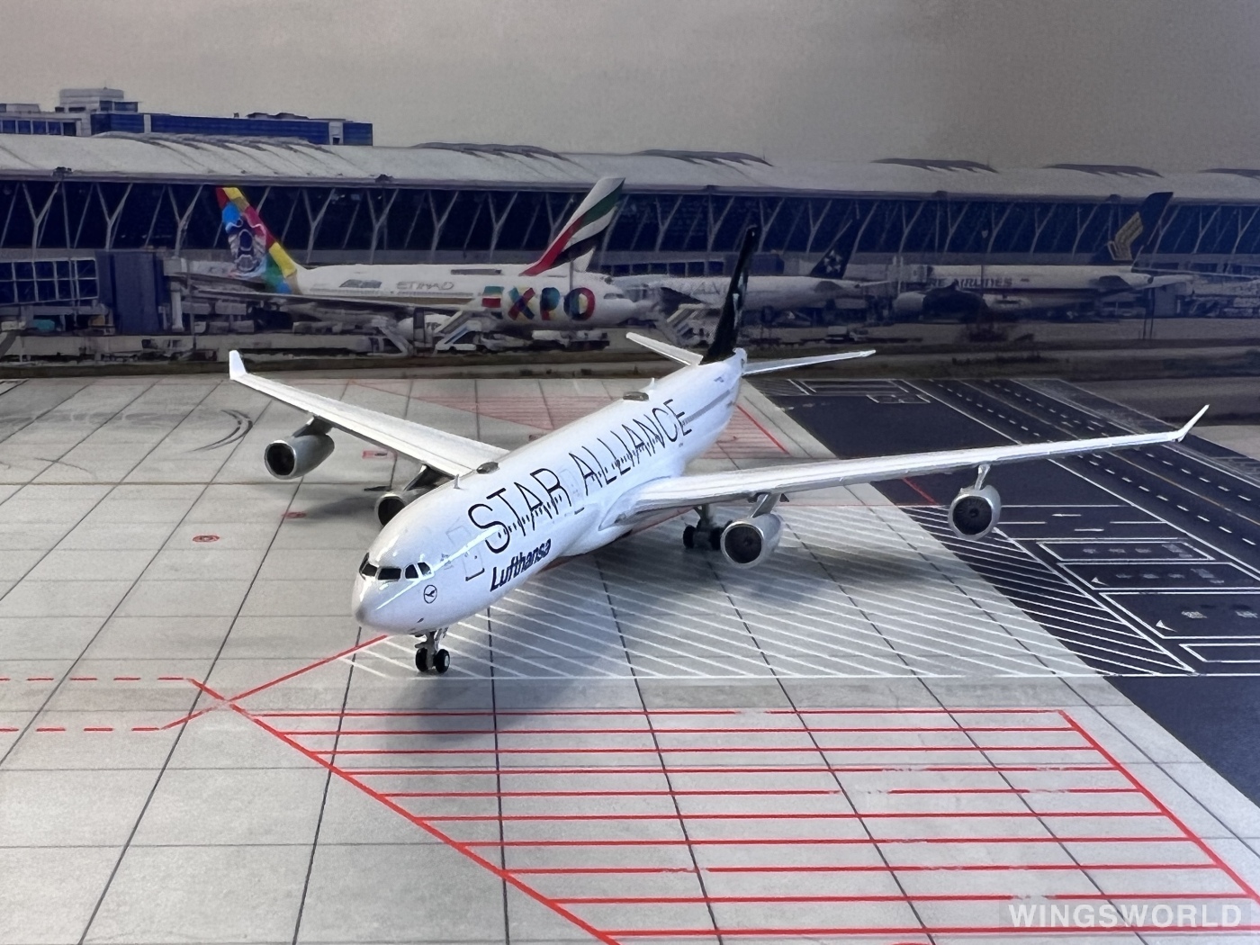 JC Wings 1:400 EW4343001 Lufthansa 汉莎航空 Airbus A340-300 D-AIGN