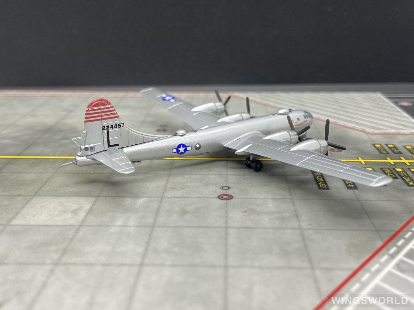 Dragon Models 1:400 55756 USAF 美国空军 Boeing B-29 224457