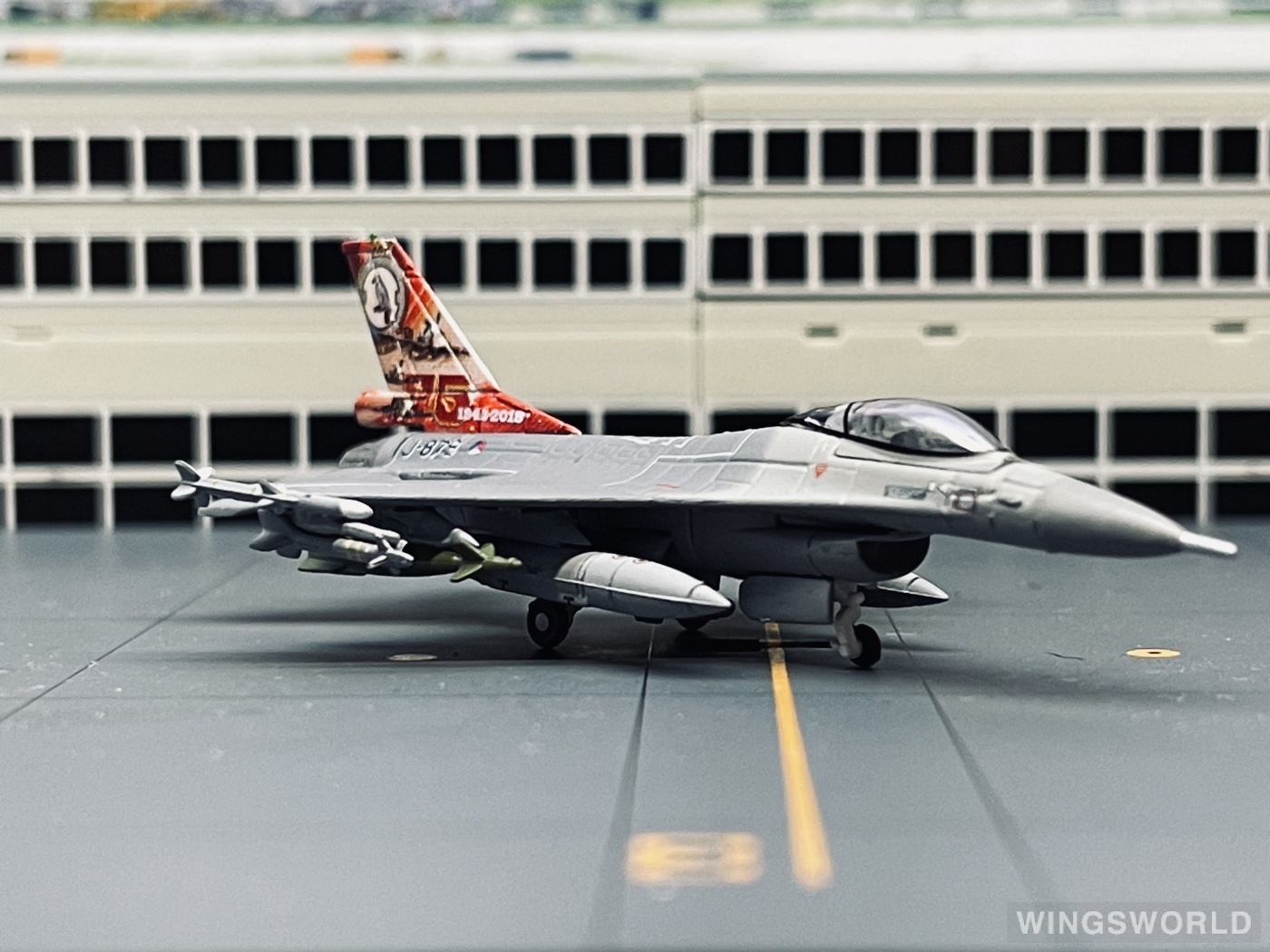 Herpa 1:200 570992 RNLAF 荷兰皇家空军 Lockheed Martin F-16 J-879