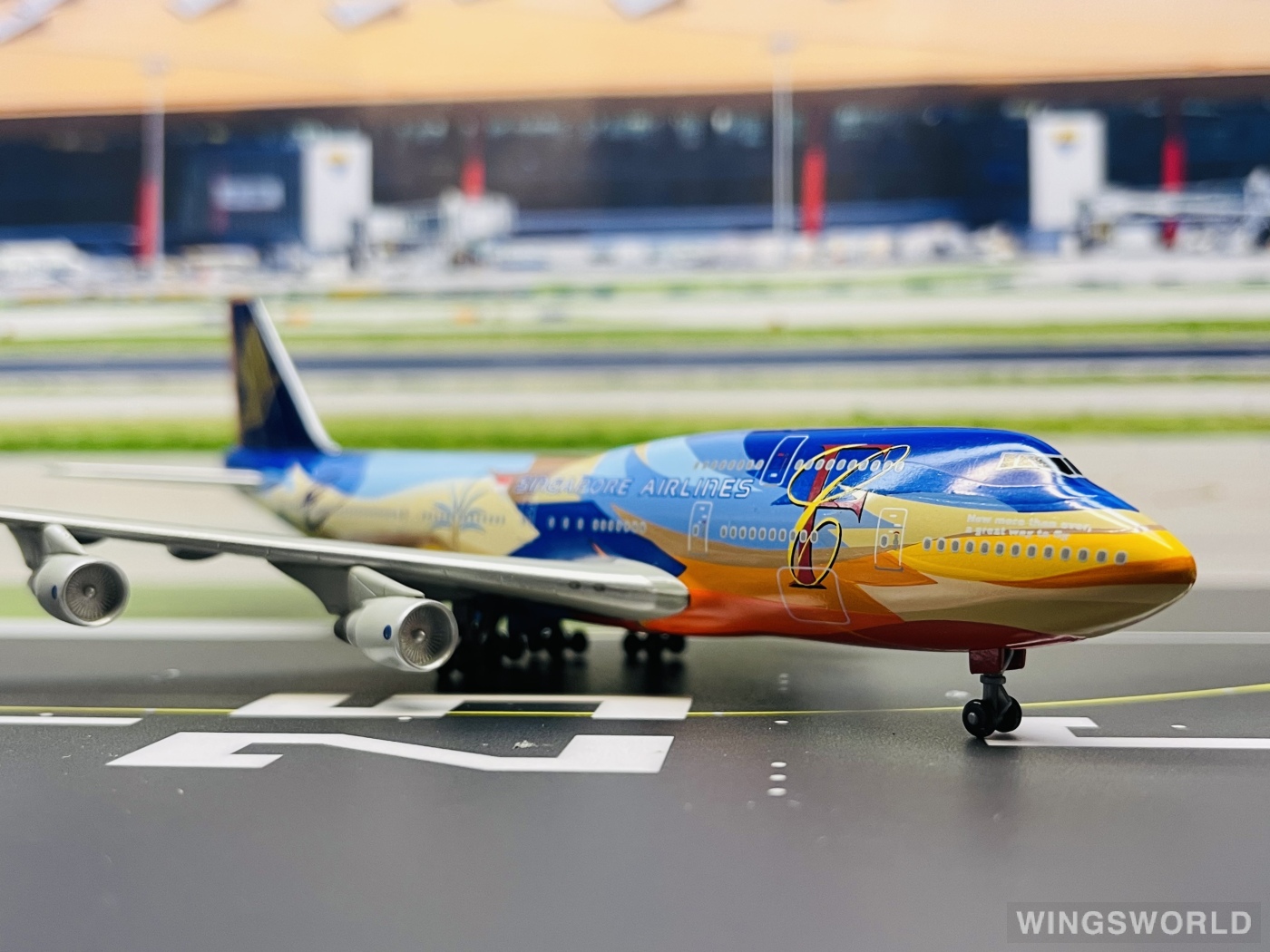 Dragon Models 1:400 55106 Singapore Airlines 新加坡航空 Boeing 747-400 9V-SPK