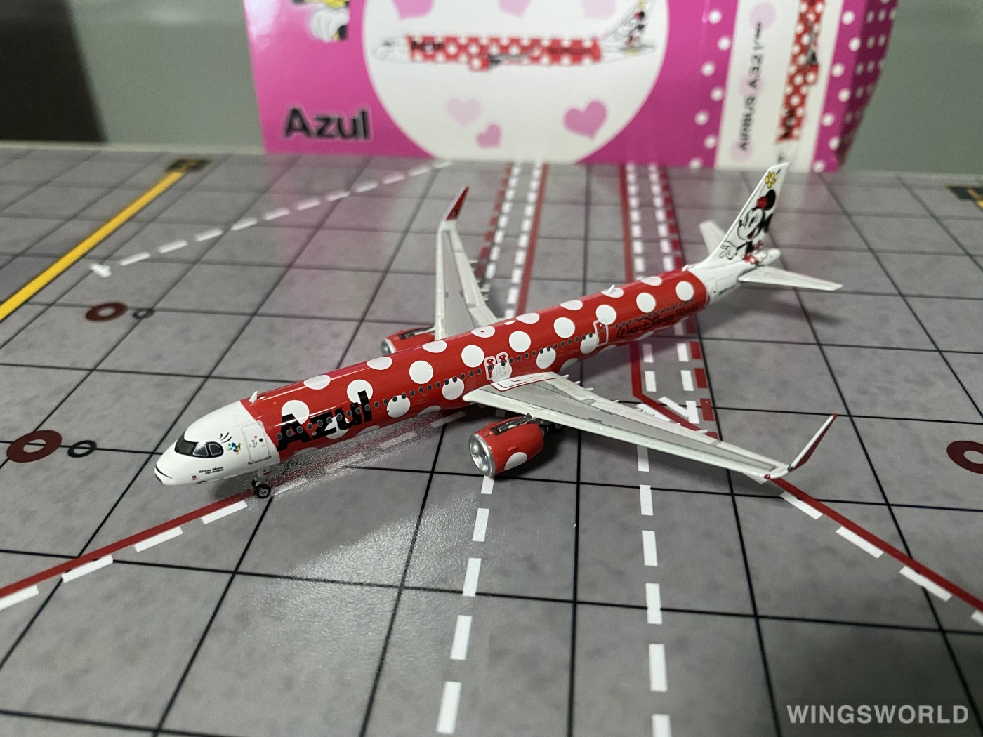 Phoenix 1:400 PH04434 Azul 蓝色巴西航空 Airbus A321neo PR-YJF