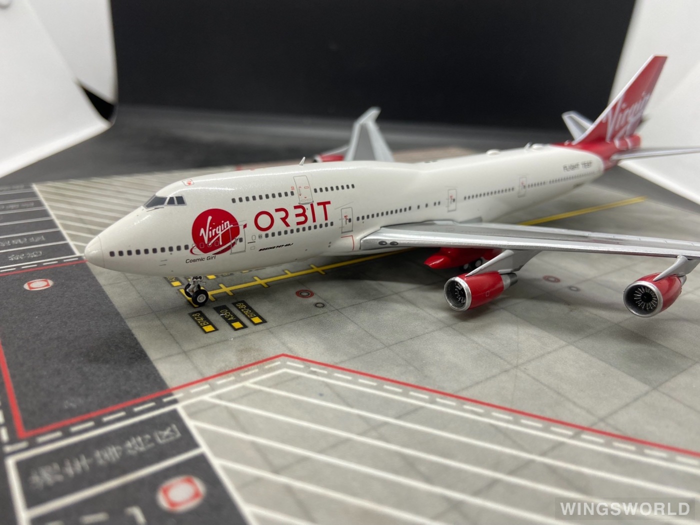 JC Wings 1:400 XX40036 Virgin Orbit Boeing 747-400 N744VG