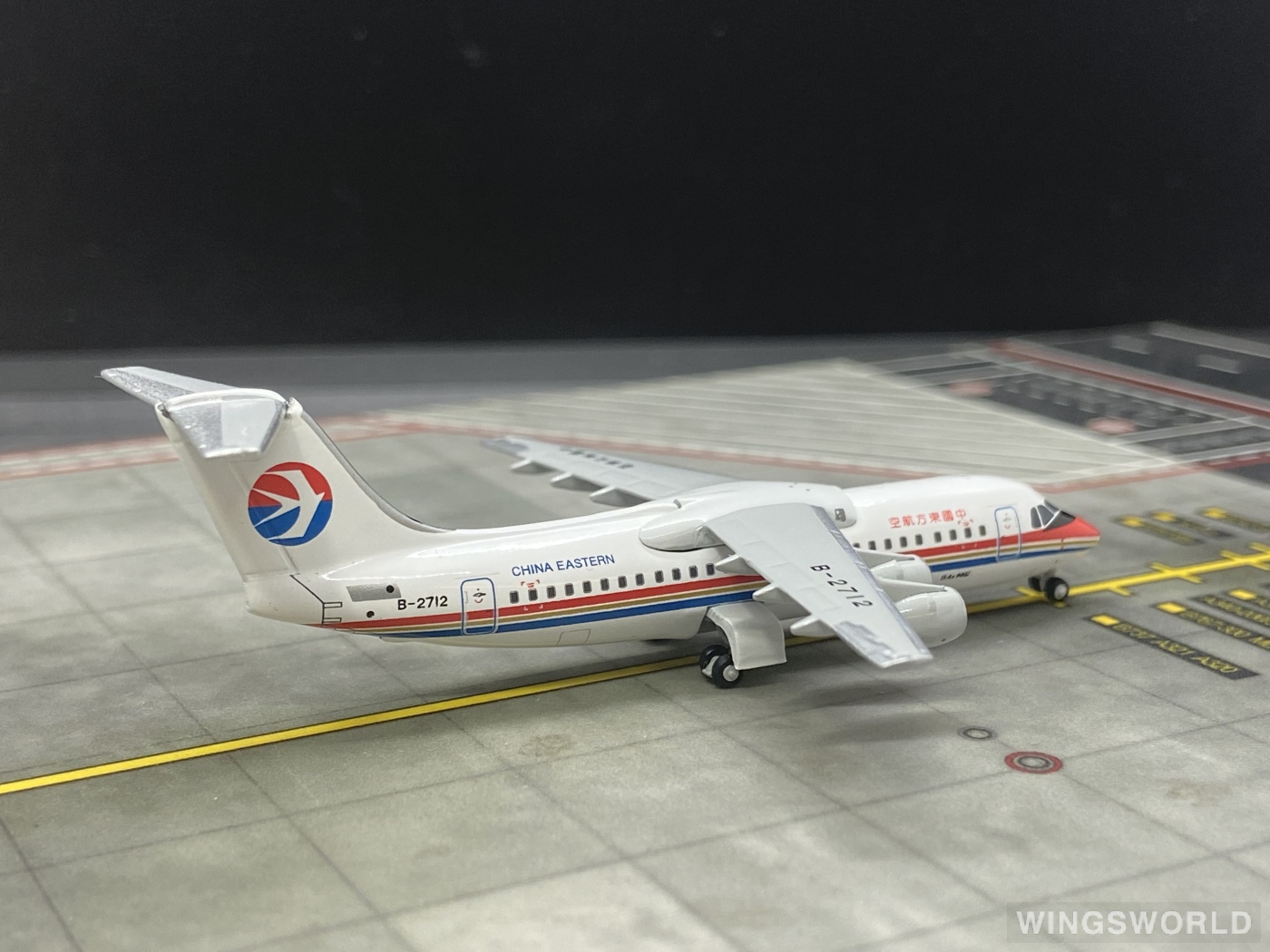 Geminijets 1:400 GJCES1727 China Eastern 中国东方航空 BAe 146 B-2712
