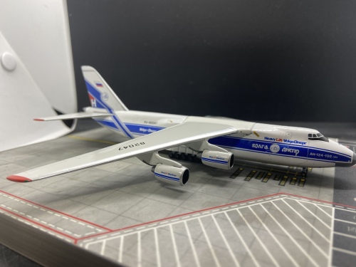 Geminijets 1:400 Antonov An-124 Volga-Dnepr 伏尔加-第聂伯