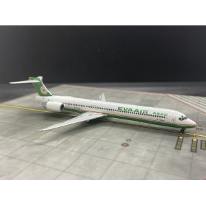 EVA Air 长荣航空 McDonnell Douglas MD-90 B-17926  XX4639 JC Wings 1:400