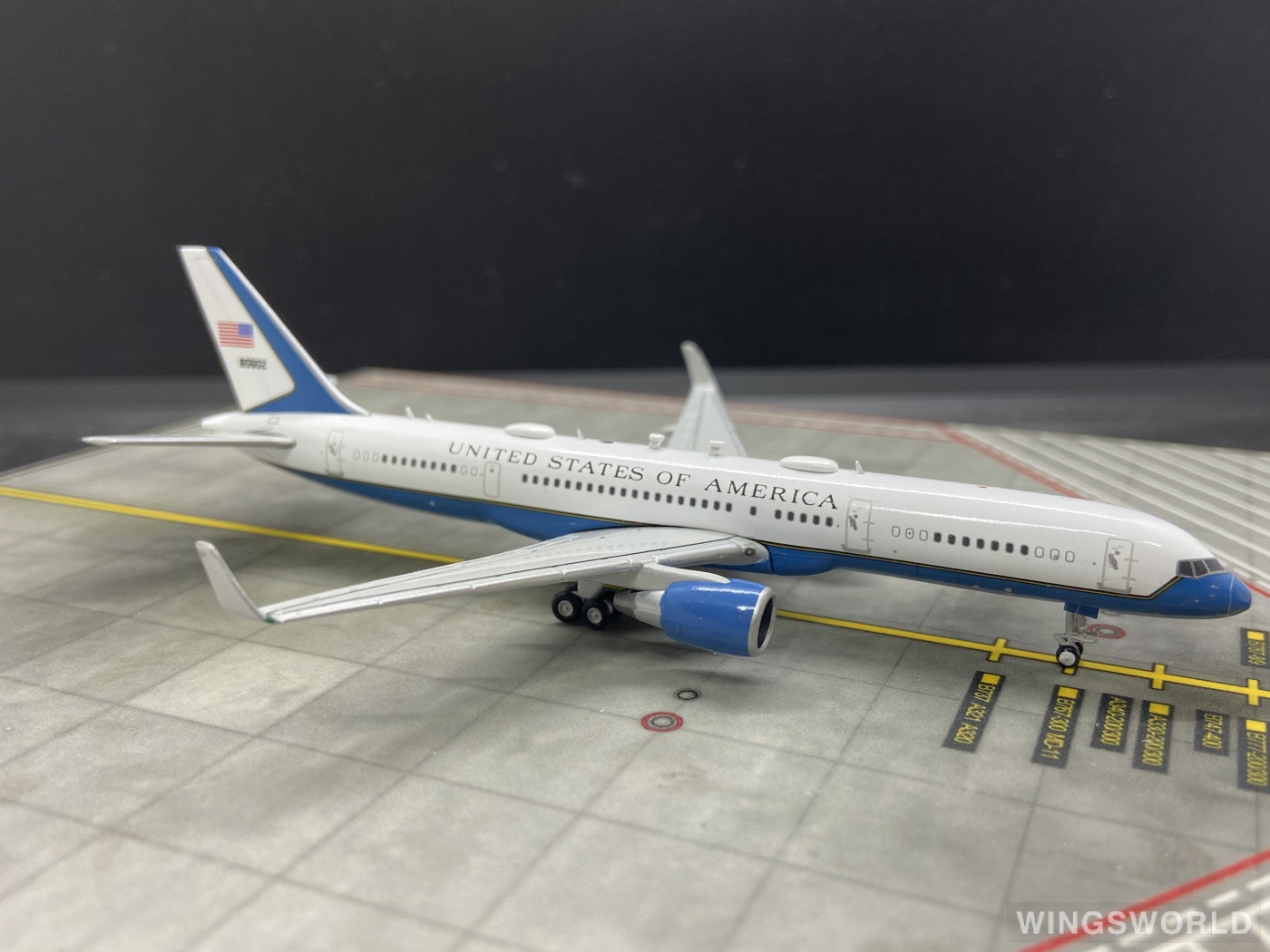 Geminijets 1:400 GJAFO1635 USAF 美国空军 Boeing 757-200 80002