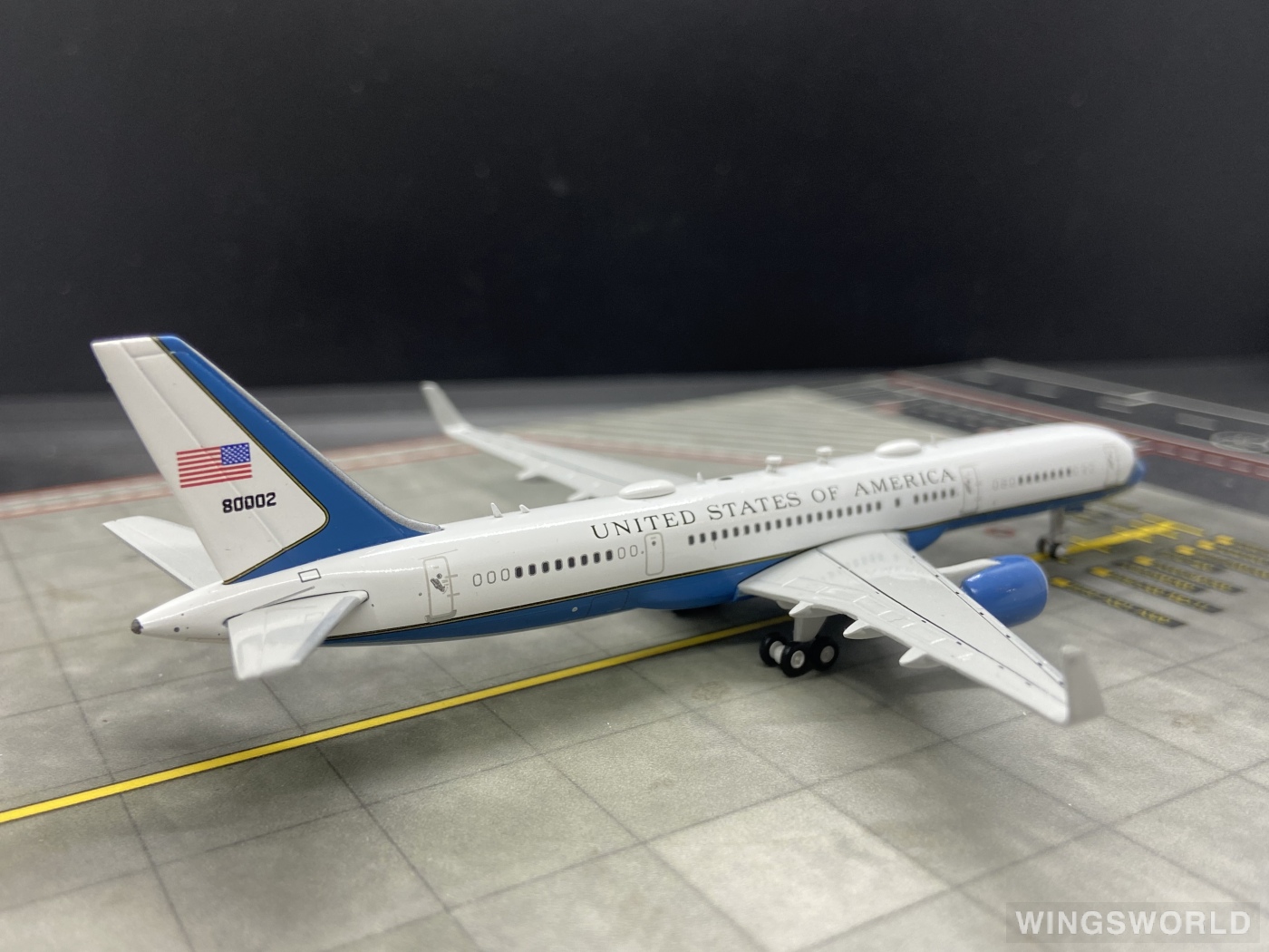 Geminijets 1:400 GJAFO1635 USAF 美国空军 Boeing 757-200 80002