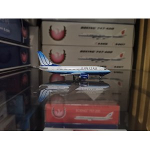 United Airlines 美国联合航空 Boeing 737-500 N928UA 2004s colors. GJUAL423 Geminijets 1:400