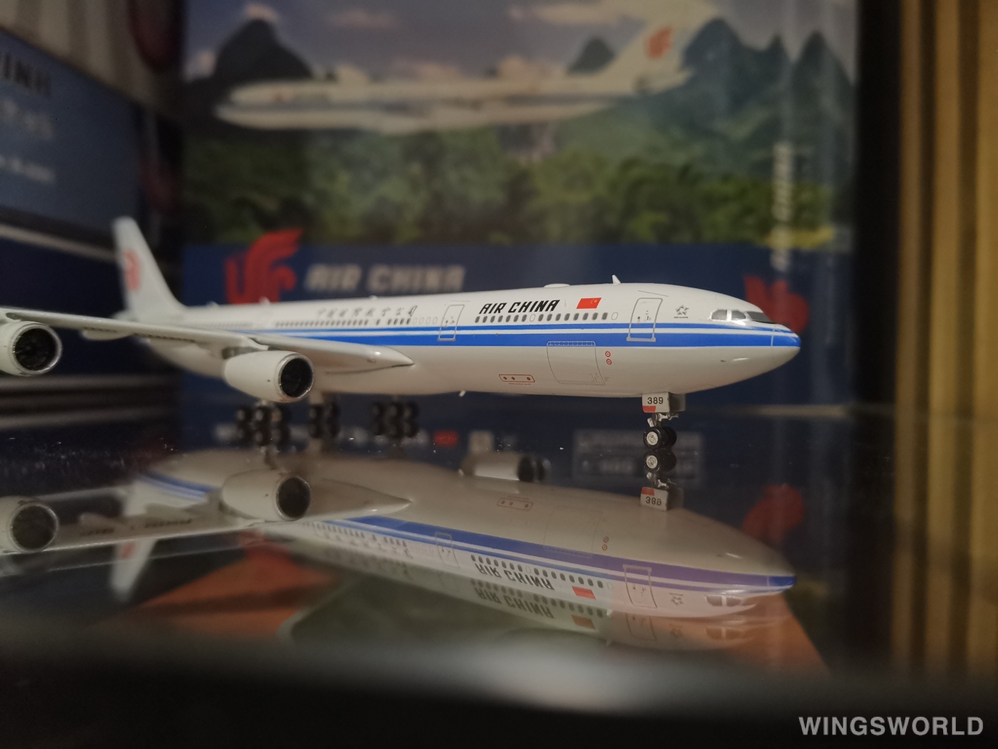 Phoenix 1:400 PH11457A Air China 中国国际航空 Airbus A340-300 B-2389