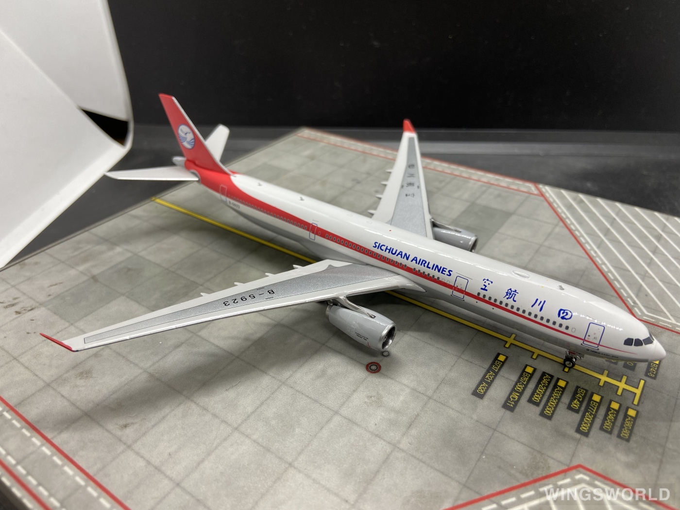 AeroClassics 1:400 AC4B5923 Sichuan Airlines 四川航空 Airbus A330-300 B-5923