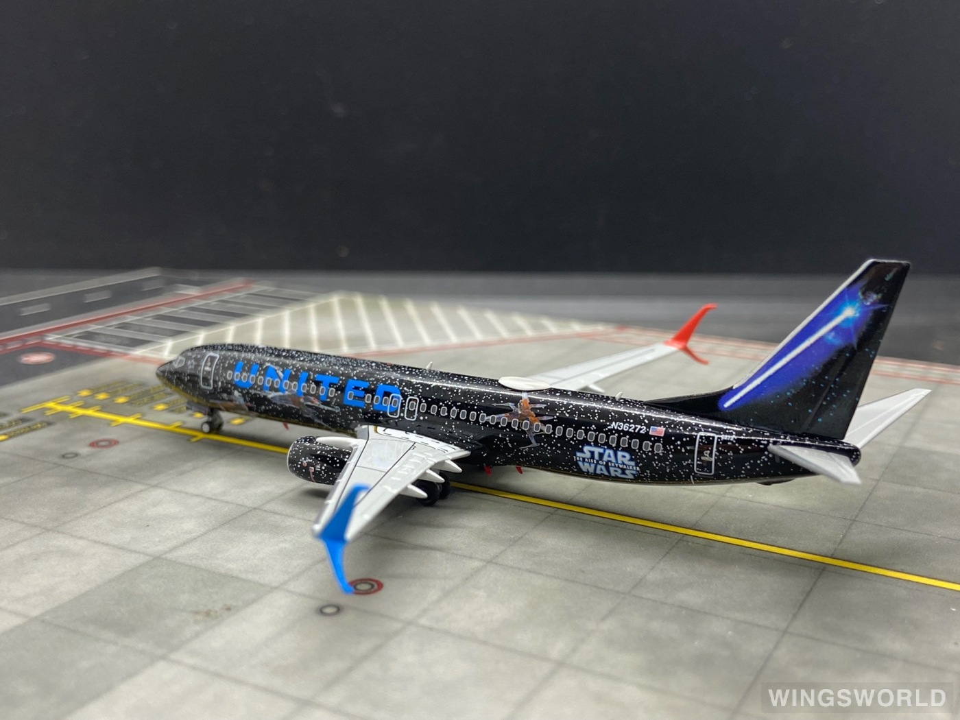 NGmodels 1:400 NG58133 United Airlines 美国联合航空 Boeing 737-800 N36272