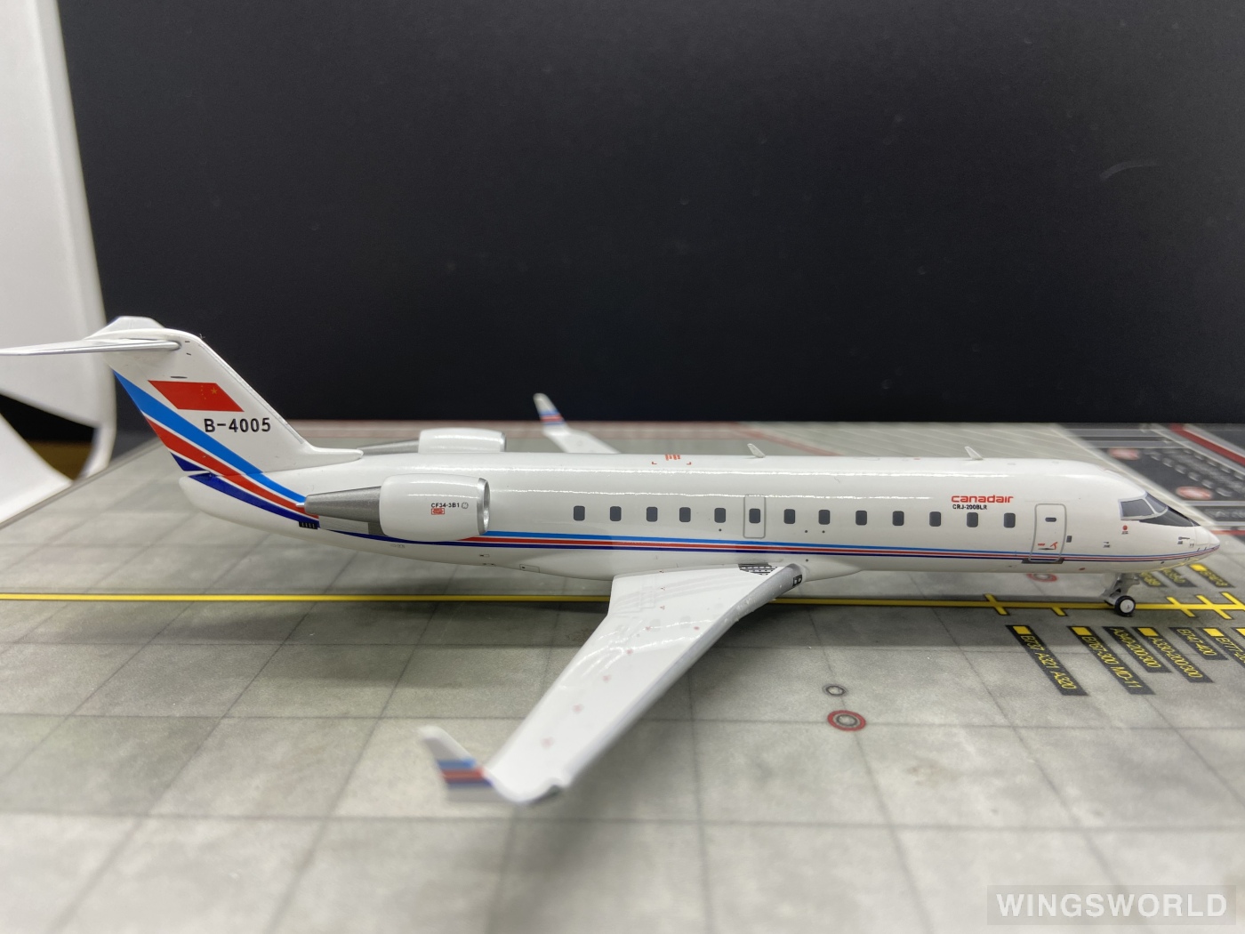 NGmodels 1:200 NG52012 PLAAF 中国空军 Bombardier CRJ200 B-4005