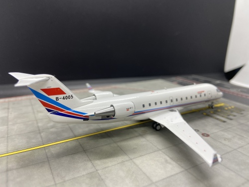 PLAAF 中国空军 Bombardier CRJ200 B-4005  NG52012 NGmodels 1:200