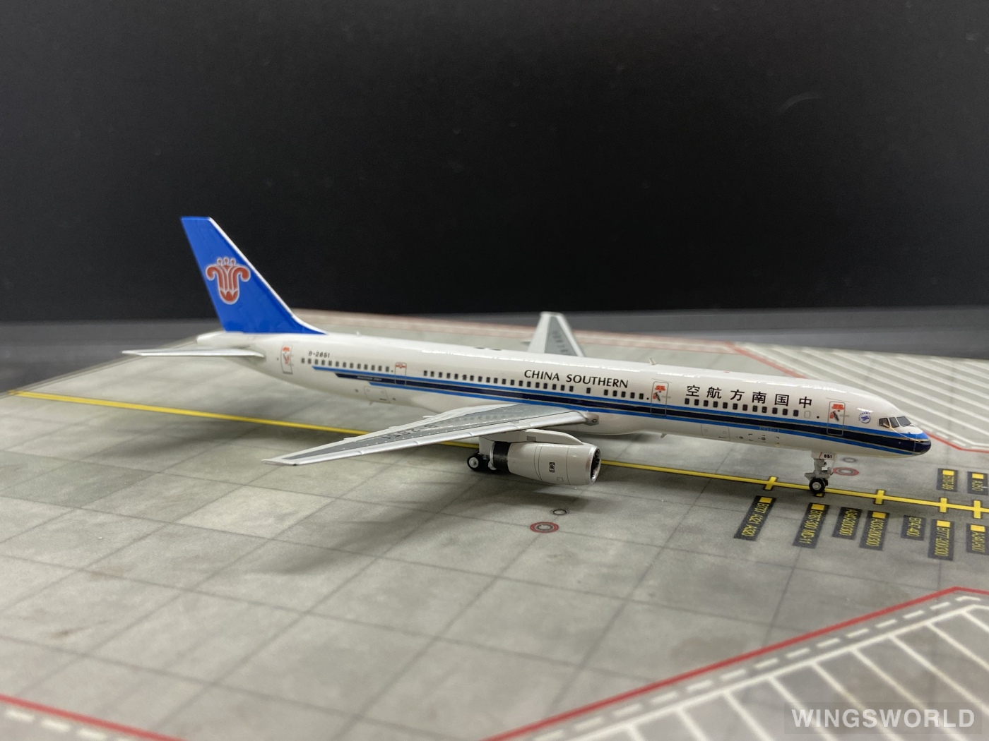 HYJLwings 1:400 HYJL57010 China Southern 中国南方航空 Boeing 757-200 B-2851