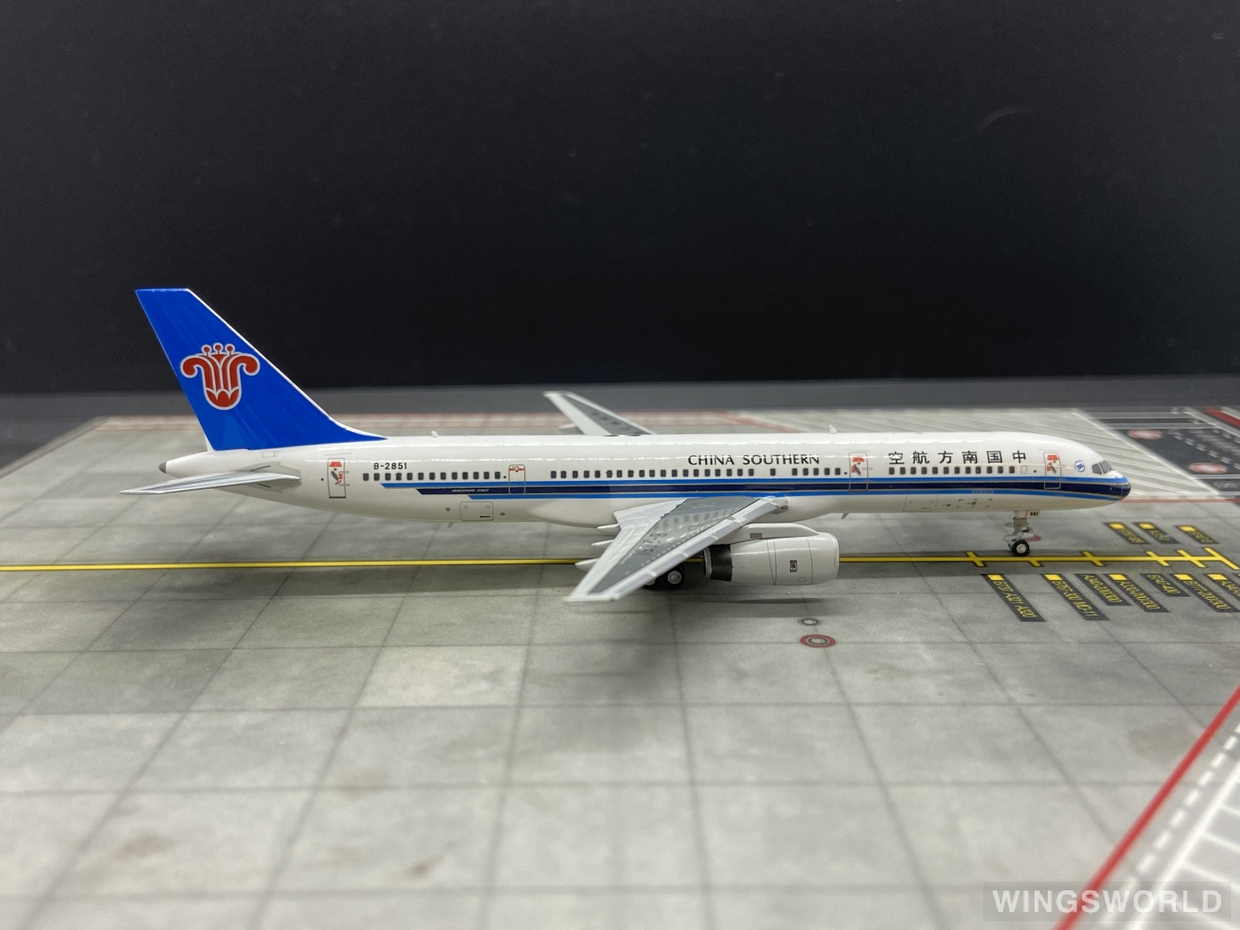 HYJLwings 1:400 HYJL57010 China Southern 中国南方航空 Boeing 757-200 B-2851