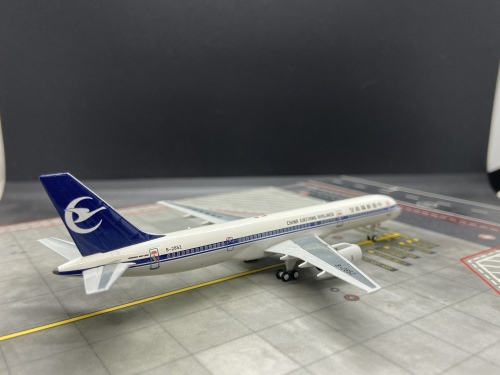 NG models 1:400 Boeing 757-200 China Xinjiang Airlines 中国