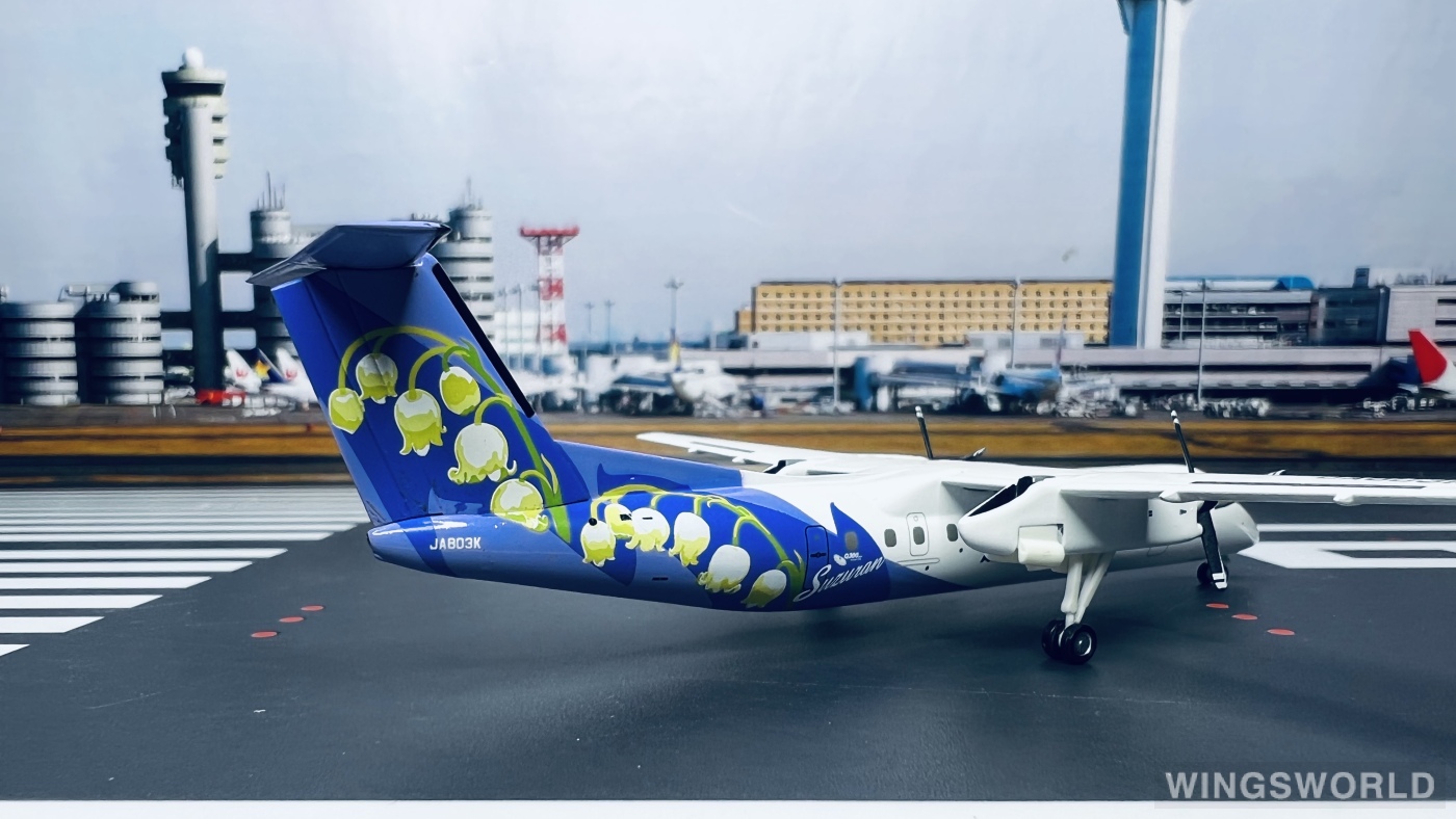 Hogan 1:200 DH28003 ANA 全日空 Bombardier Dash 8-300 JA803K