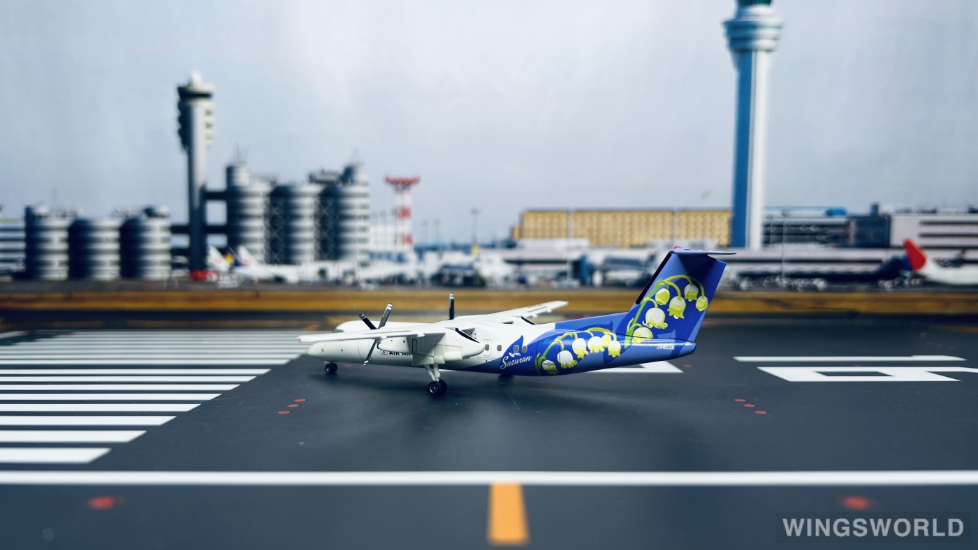 Hogan 1:200 DH28003 ANA 全日空 Bombardier Dash 8-300 JA803K