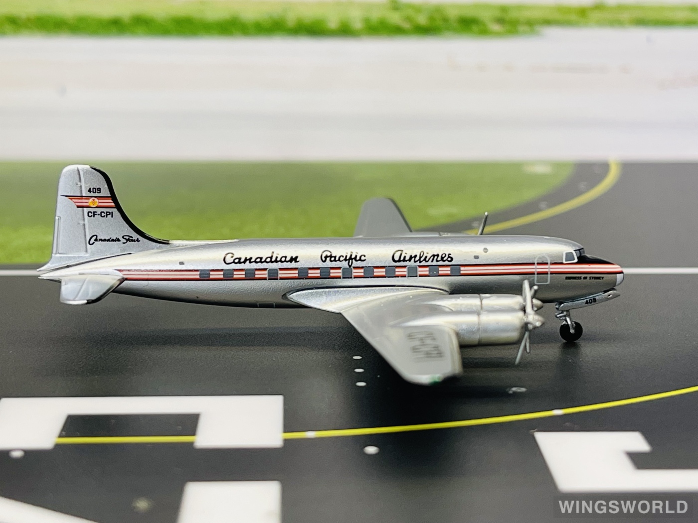 AeroClassics 1:400 ACCFCPI CP Air 加拿大太平洋航空 Douglas DC-8 CF-CPI
