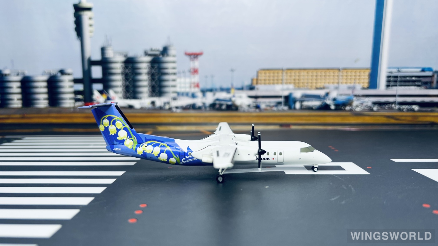Hogan 1:200 DH28003 ANA 全日空 Bombardier Dash 8-300 JA803K
