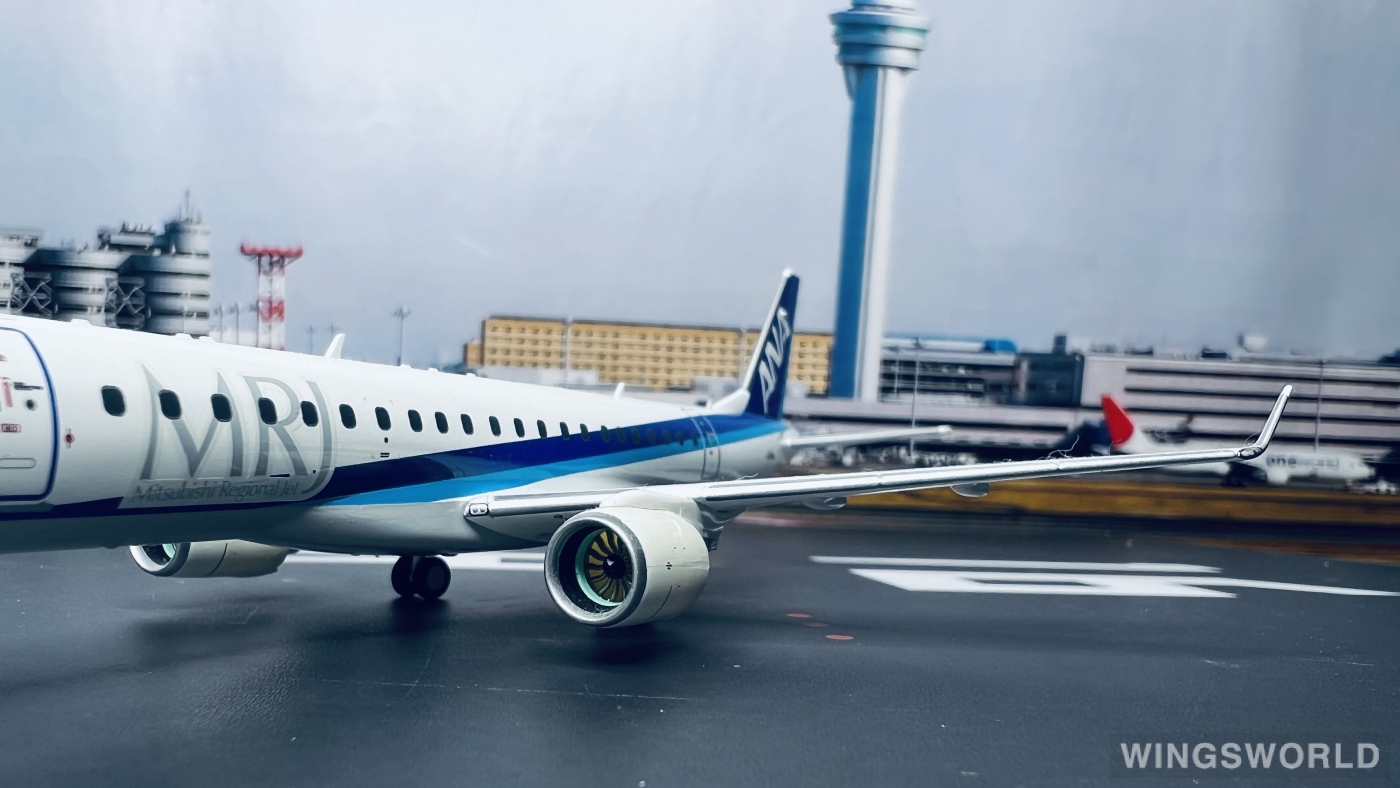 全日空商事 ANA 三菱MRJ90 1/200 NH29010 全日空商事 ANA 三菱MRJ90 1/200 NH29010 全日空商事 ANA 三菱