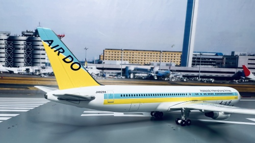Gemini200 AIR DO 北海道の翼　BOEING 767-300 RrdtSTwY7N.jpeg-ww