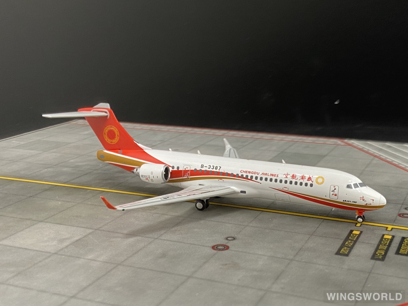 DDW 1:400 DDW001 Chengdu Airlines 成都航空 Comac ARJ21-700 B-3387