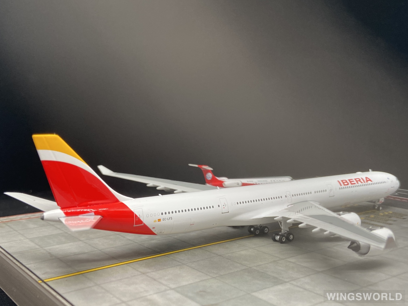 Phoenix 1:400 PH11730 Iberia 西班牙国家航空 Airbus A340-600 EC-LFS