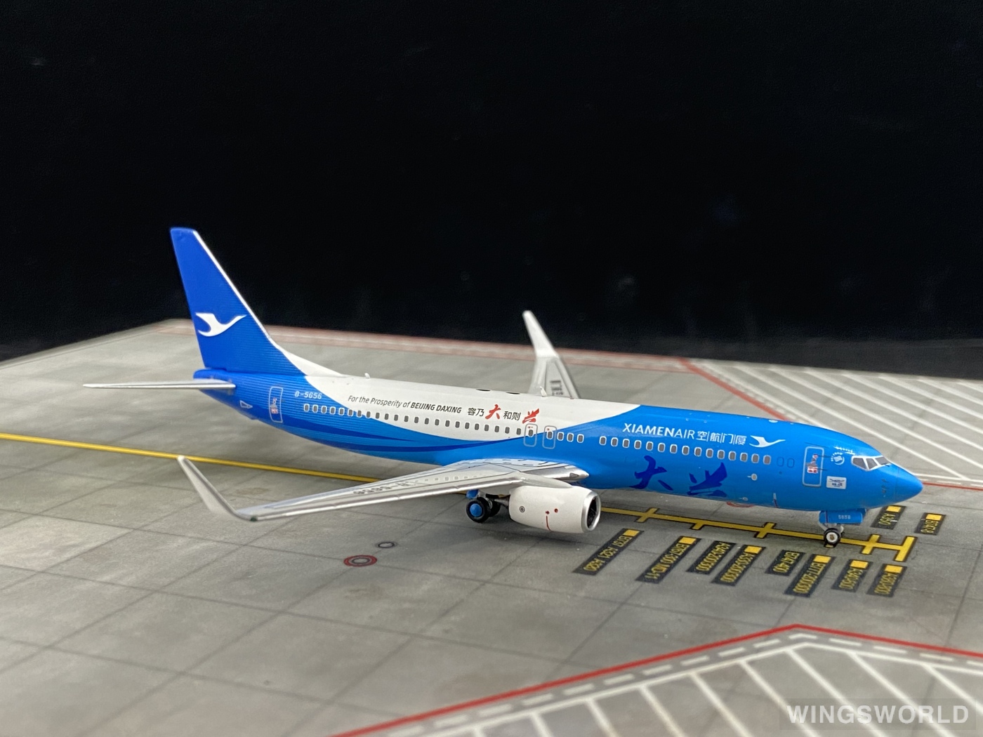 NGmodels 1:400 NG58082 XiamenAir 厦门航空 Boeing 737-800 B-5656
