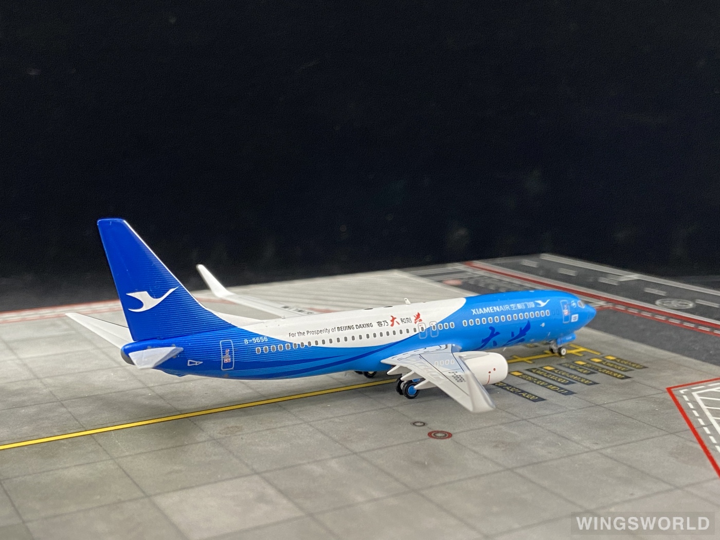 NGmodels 1:400 NG58082 XiamenAir 厦门航空 Boeing 737-800 B-5656