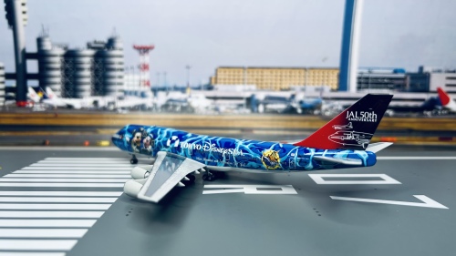 Phoenix 1:400 Boeing 747-400 Japan Airlines 日本航空PH04010 JA8905