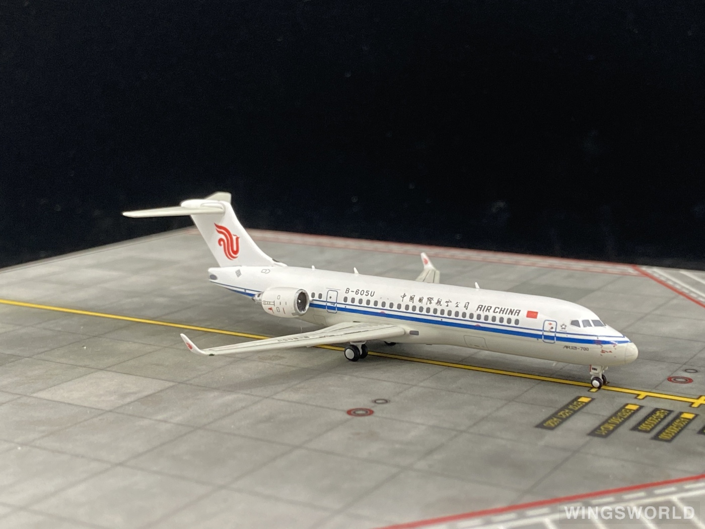 NGmodels 1:400 NG21007 Air China 中国国际航空 Comac ARJ21-700 B-605U