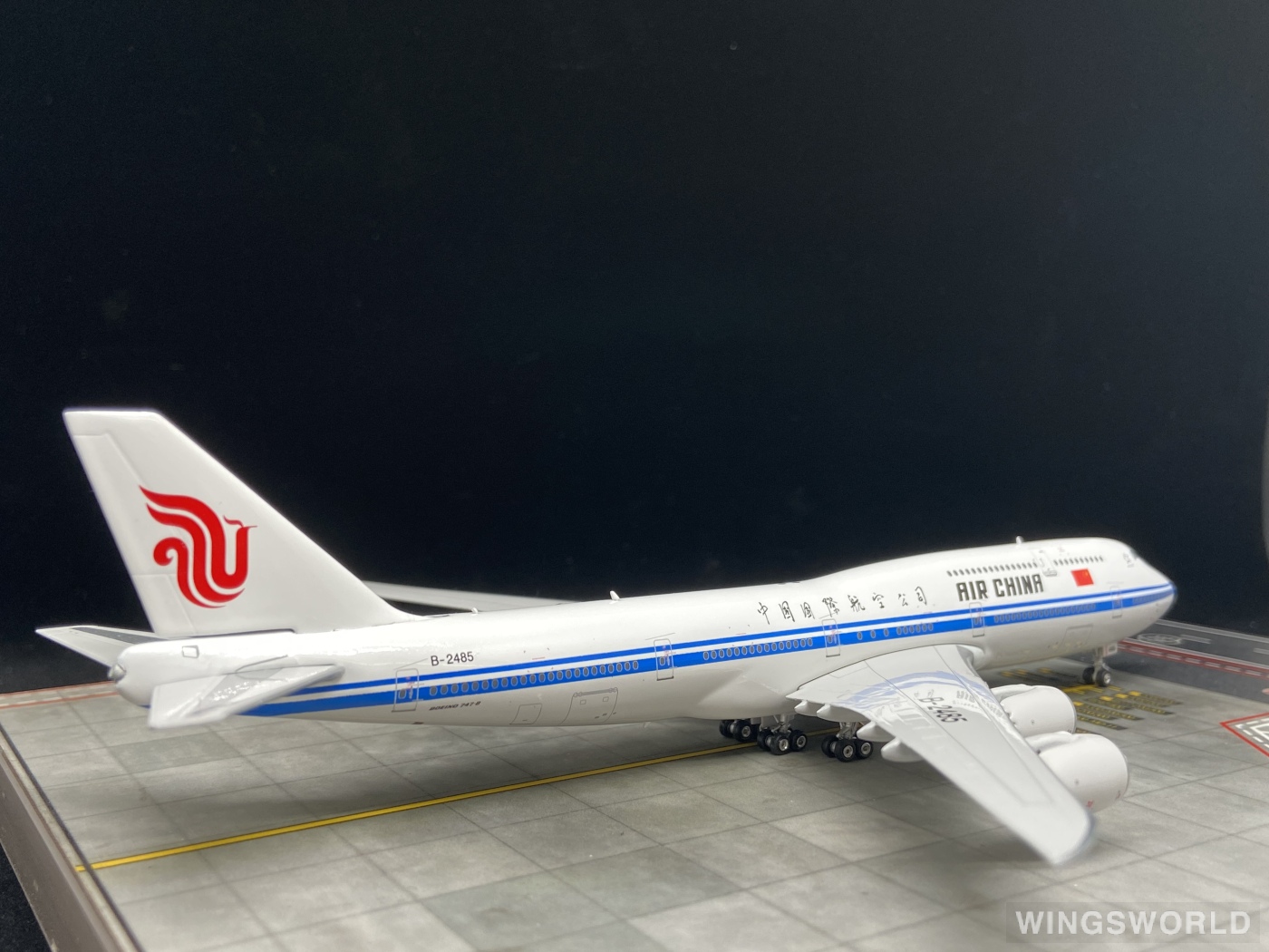 Phoenix 1:400 PH10994 Air China 中国国际航空 Boeing 747-8i B-2485