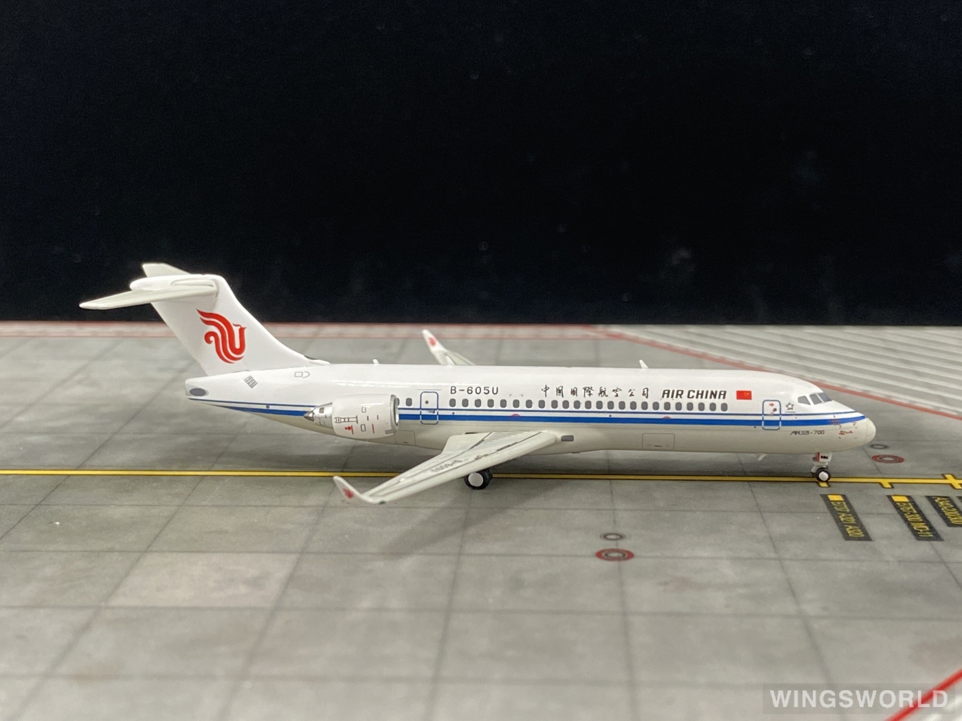 NGmodels 1:400 NG21007 Air China 中国国际航空 Comac ARJ21-700 B-605U