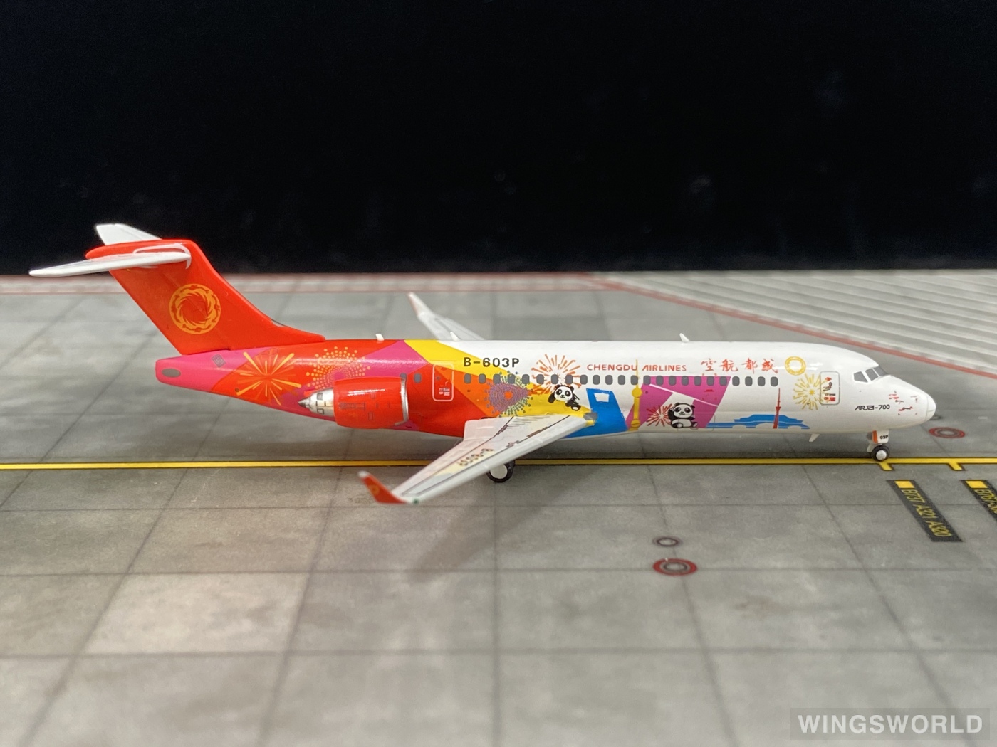 NGmodels 1:400 NG21006 Chengdu Airlines 成都航空 Comac ARJ21-700 B-603P