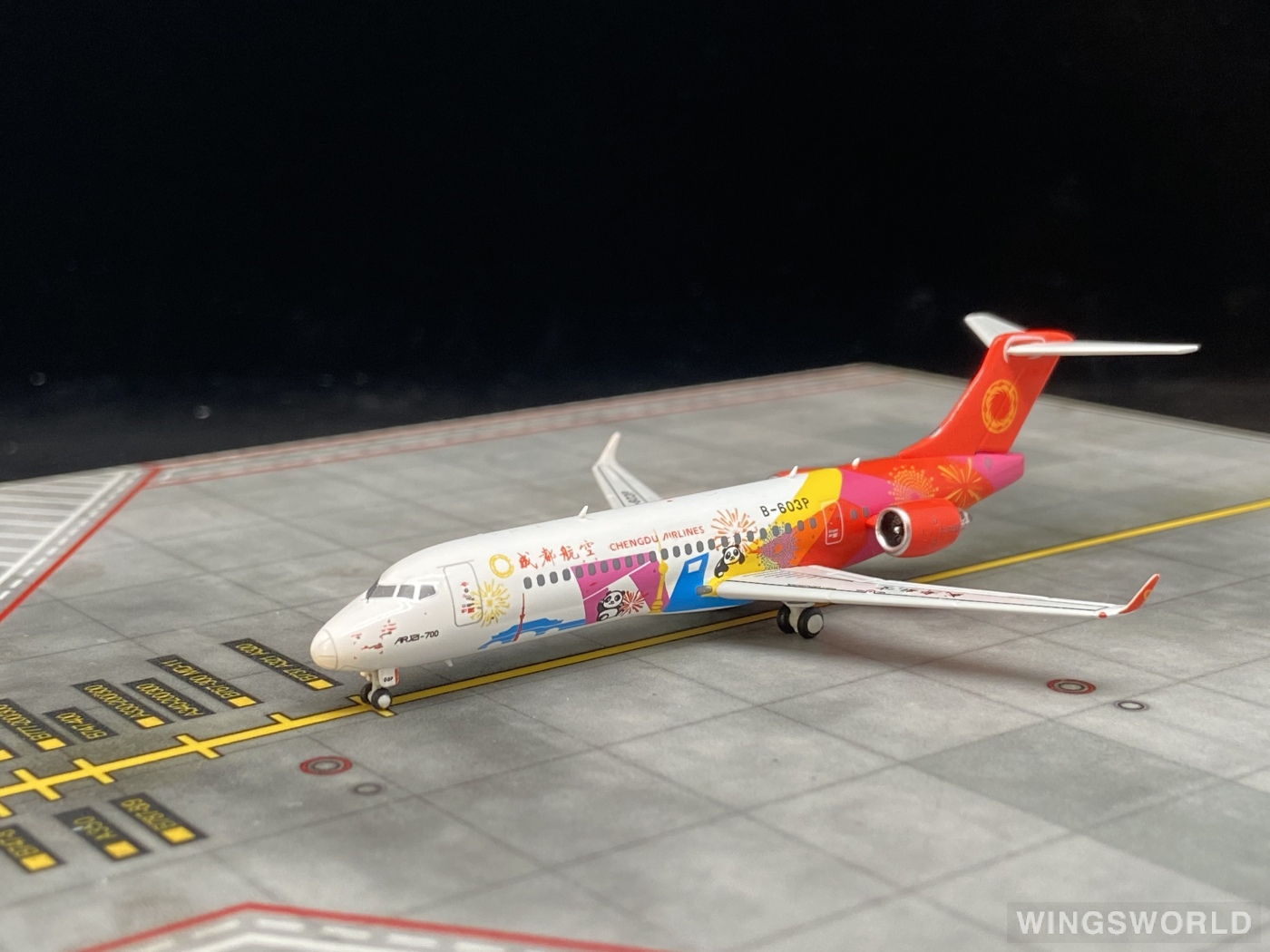 NGmodels 1:400 NG21006 Chengdu Airlines 成都航空 Comac ARJ21-700 B-603P