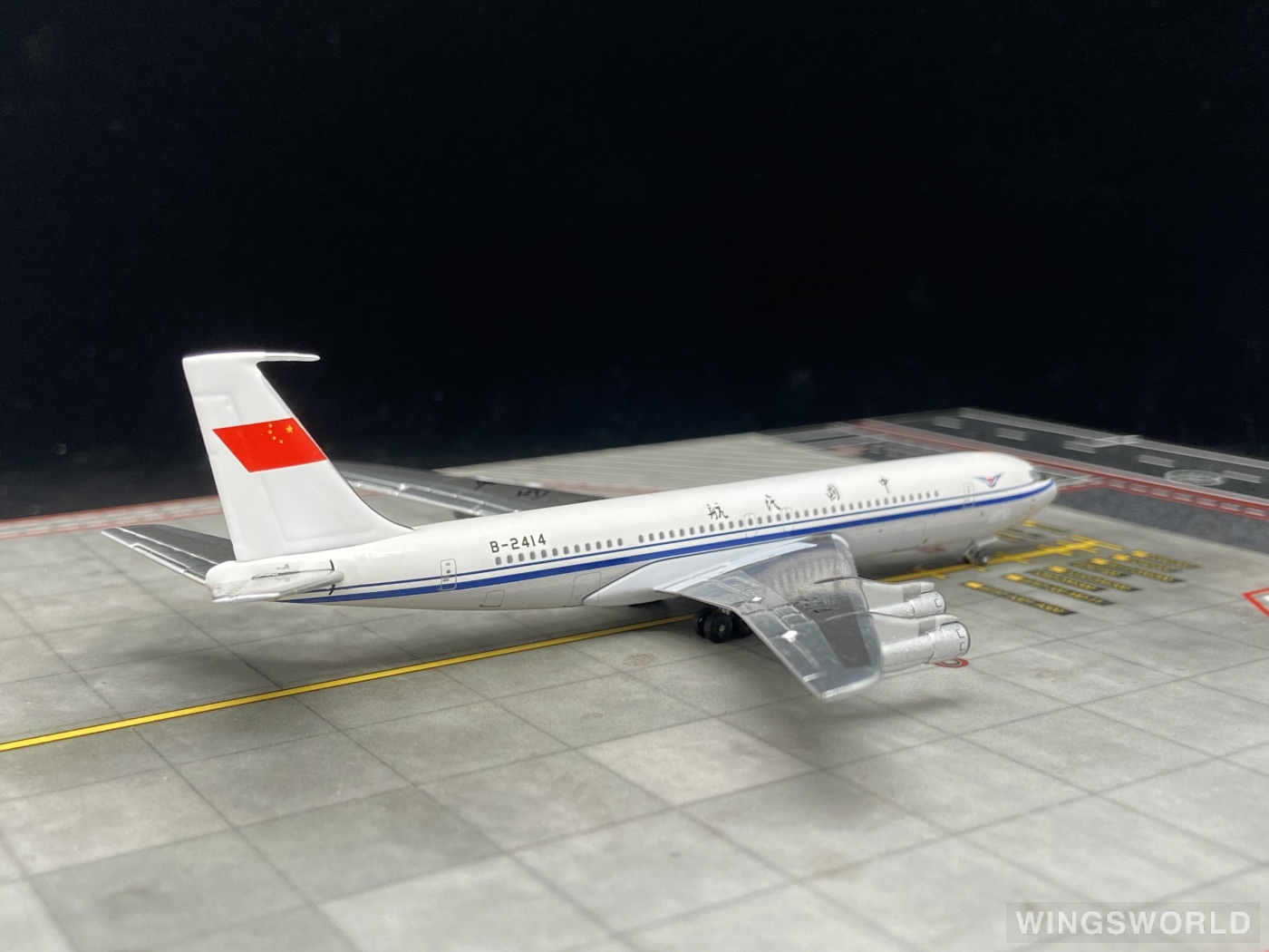 AeroClassics 1:400 AC419699B CAAC 中国民航 Boeing 707-300 B-2414