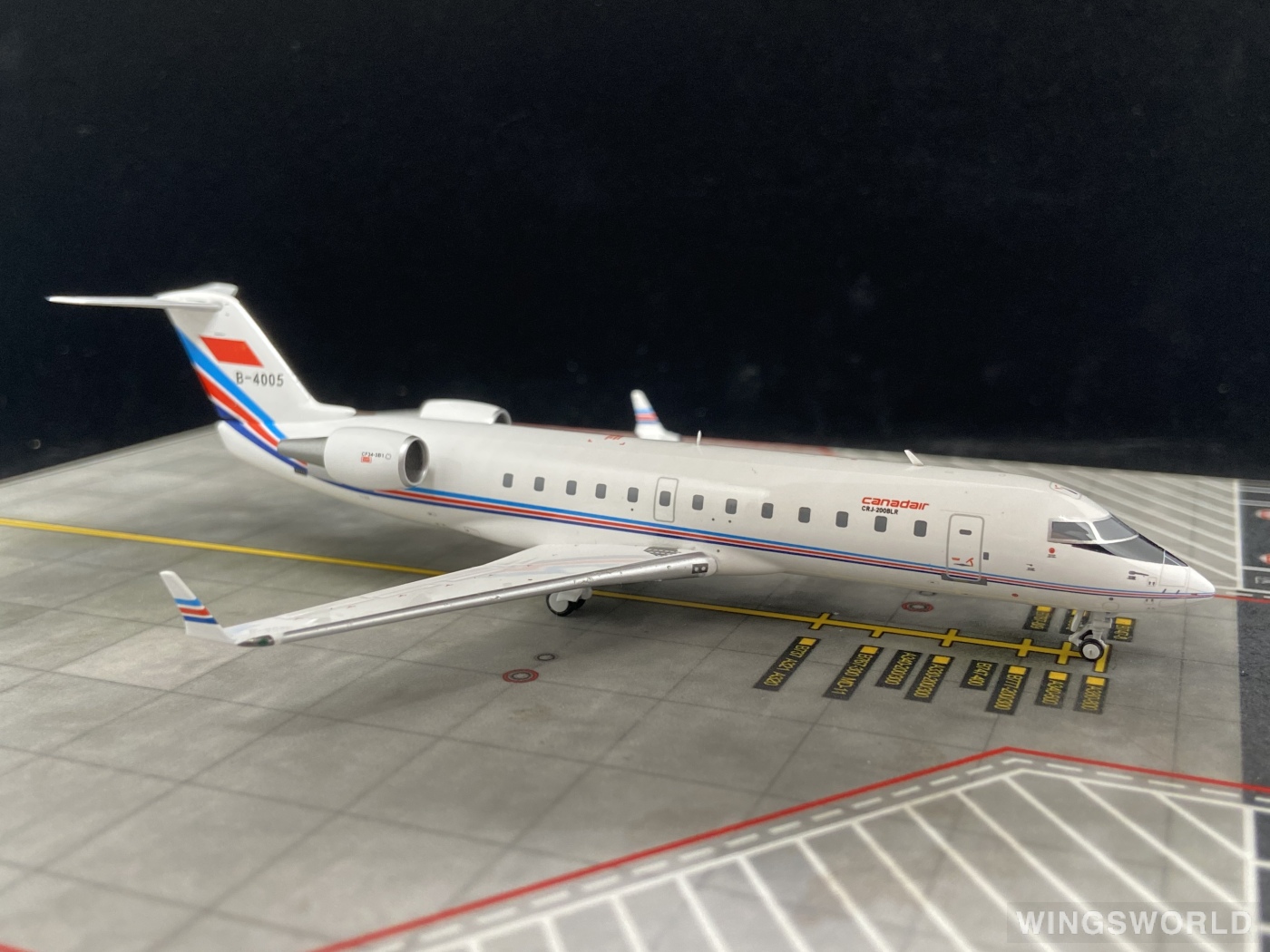 NGmodels 1:200 NG52012 PLAAF 中国空军 Bombardier CRJ200 B-4005