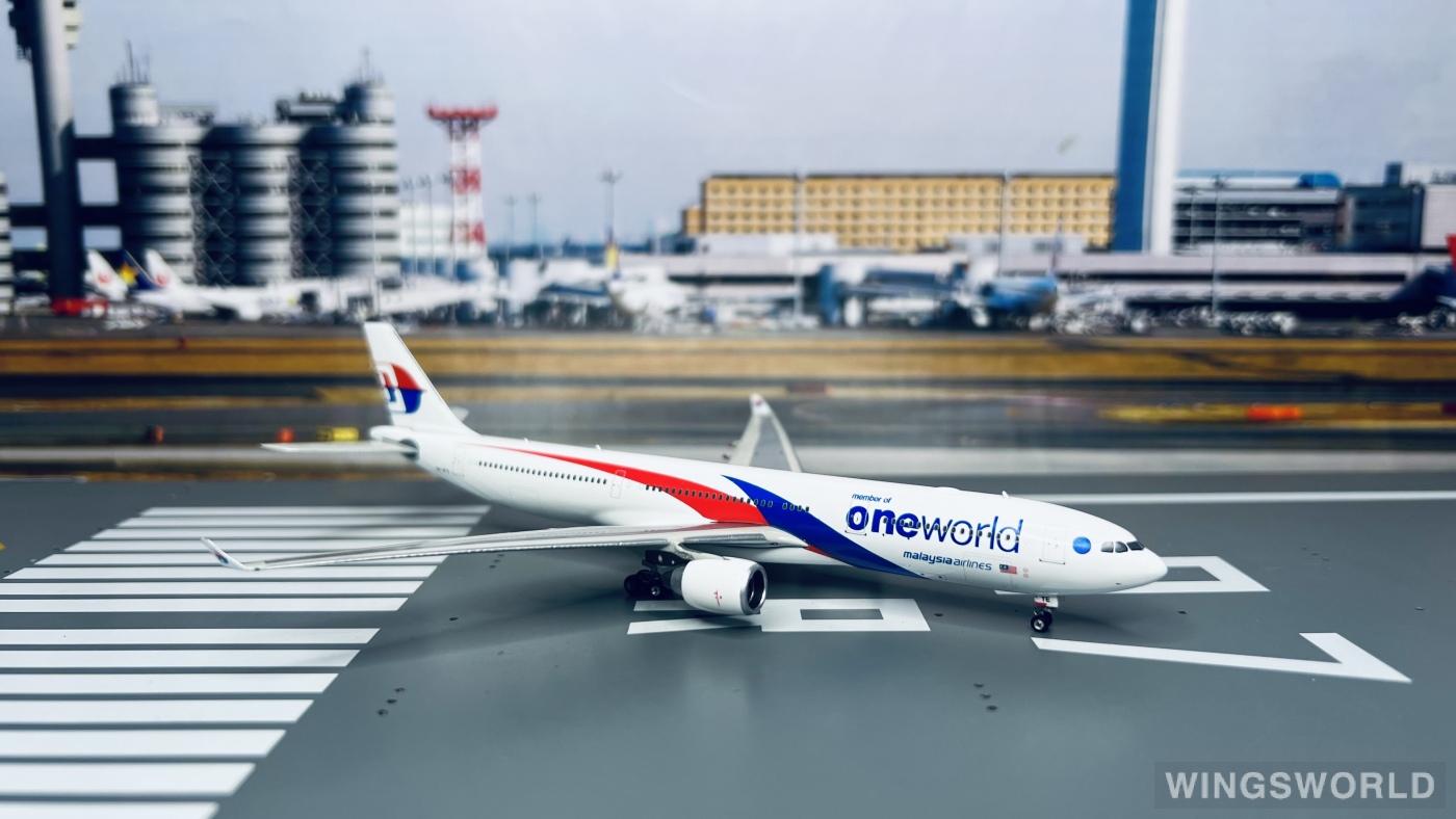 Phoenix 1:400 PH10743 Malaysia Airlines 马来西亚航空 Airbus A330-300 9M-MTE