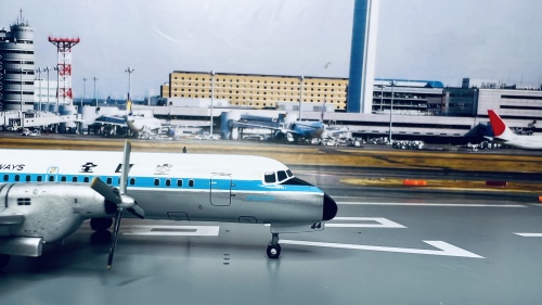 ANA 全日空 NAMC YS-11 JA8744 ANA莫西干涂装 汉字Logo All Nippon Airways Flap Down 伊丹32R跑道 YS21162 Hogan 1:200