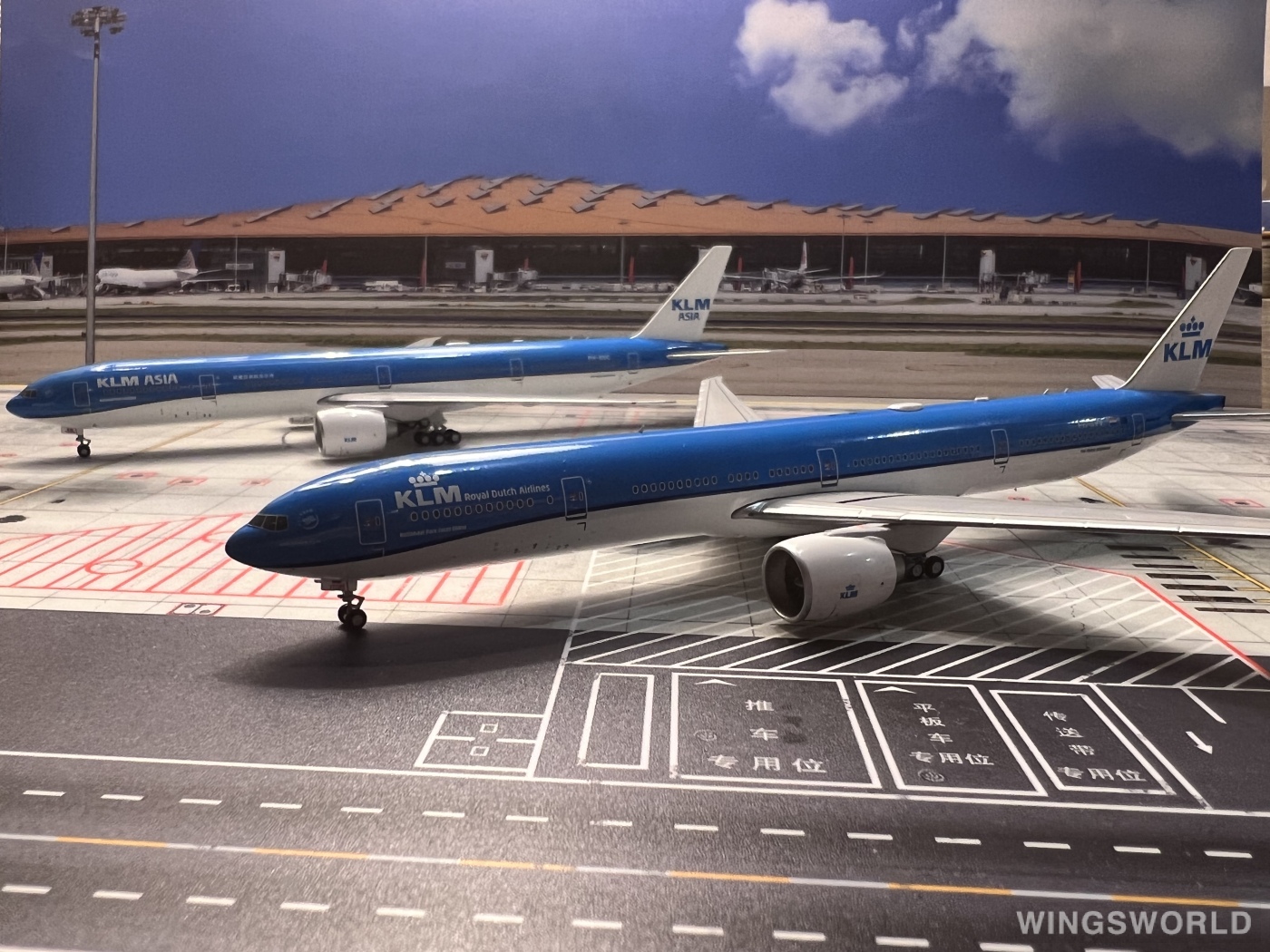 NGmodels 1:400 NG73015 KLM 荷兰皇家航空 Boeing 777-300ER PH-BVV