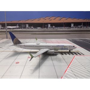 United Airlines 美国联合航空 Boeing 737-900ER N75432 Eco-skies NG79009 NGmodels 1:400