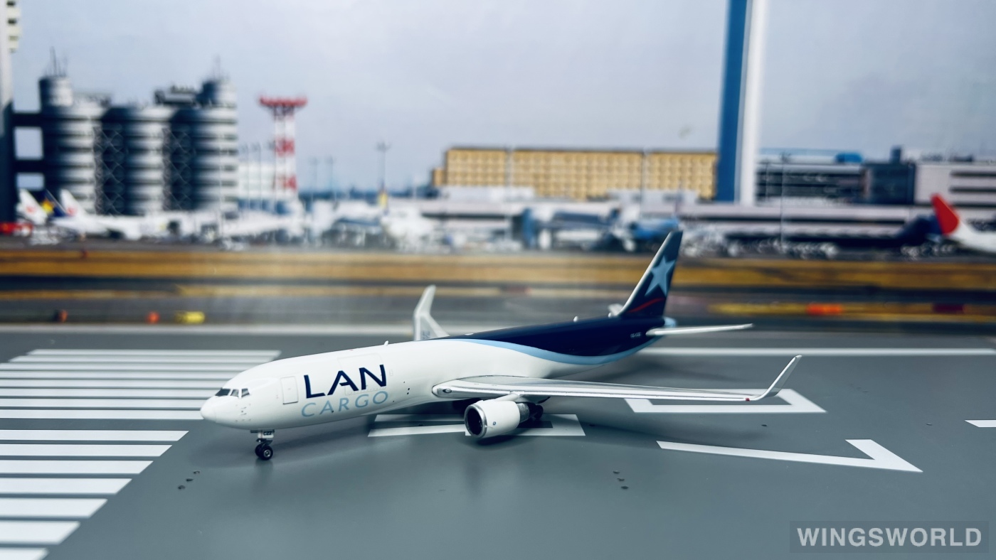 Phoenix 1:400 PH10917 LAN Airlines 智利航空 Boeing 767-300 CC-CZZ
