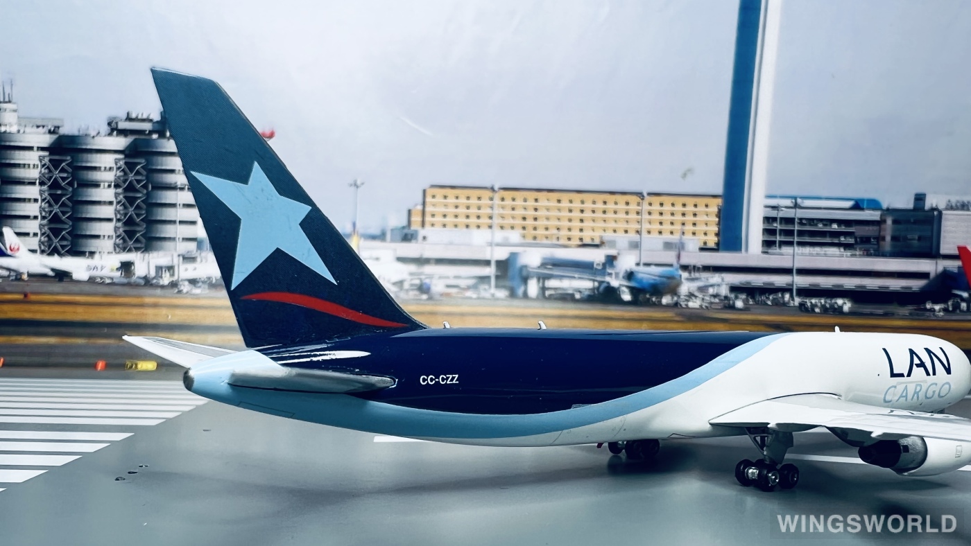 Phoenix 1:400 PH10917 LAN Airlines 智利航空 Boeing 767-300 CC-CZZ