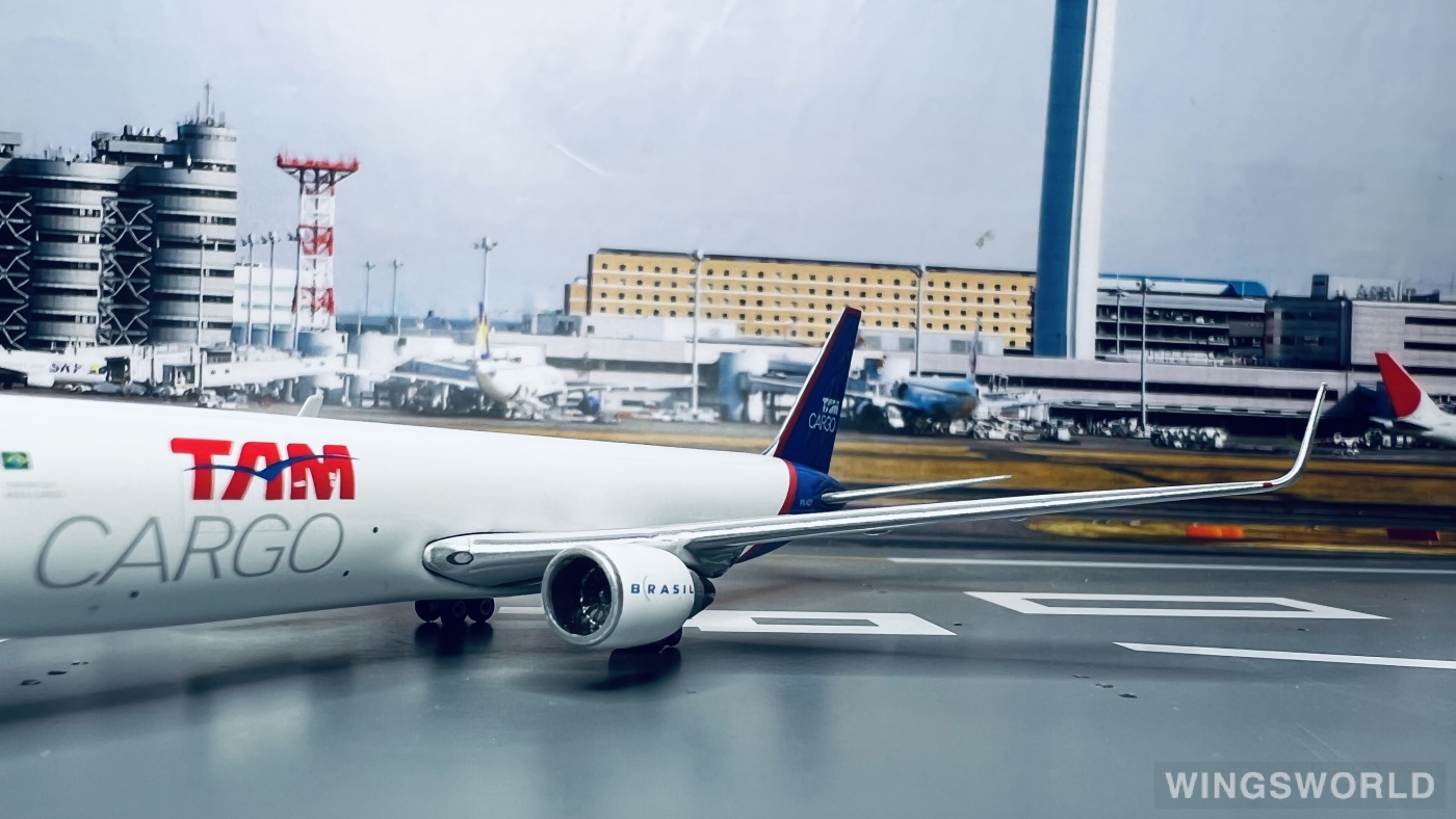 Phoenix 1:400 PH10696 TAM Airlines 巴西天马航空 Boeing 767-300 PR-ADY