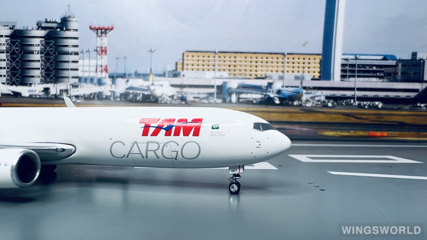 Phoenix 1:400 PH10696 TAM Airlines 巴西天马航空 Boeing 767-300 PR-ADY