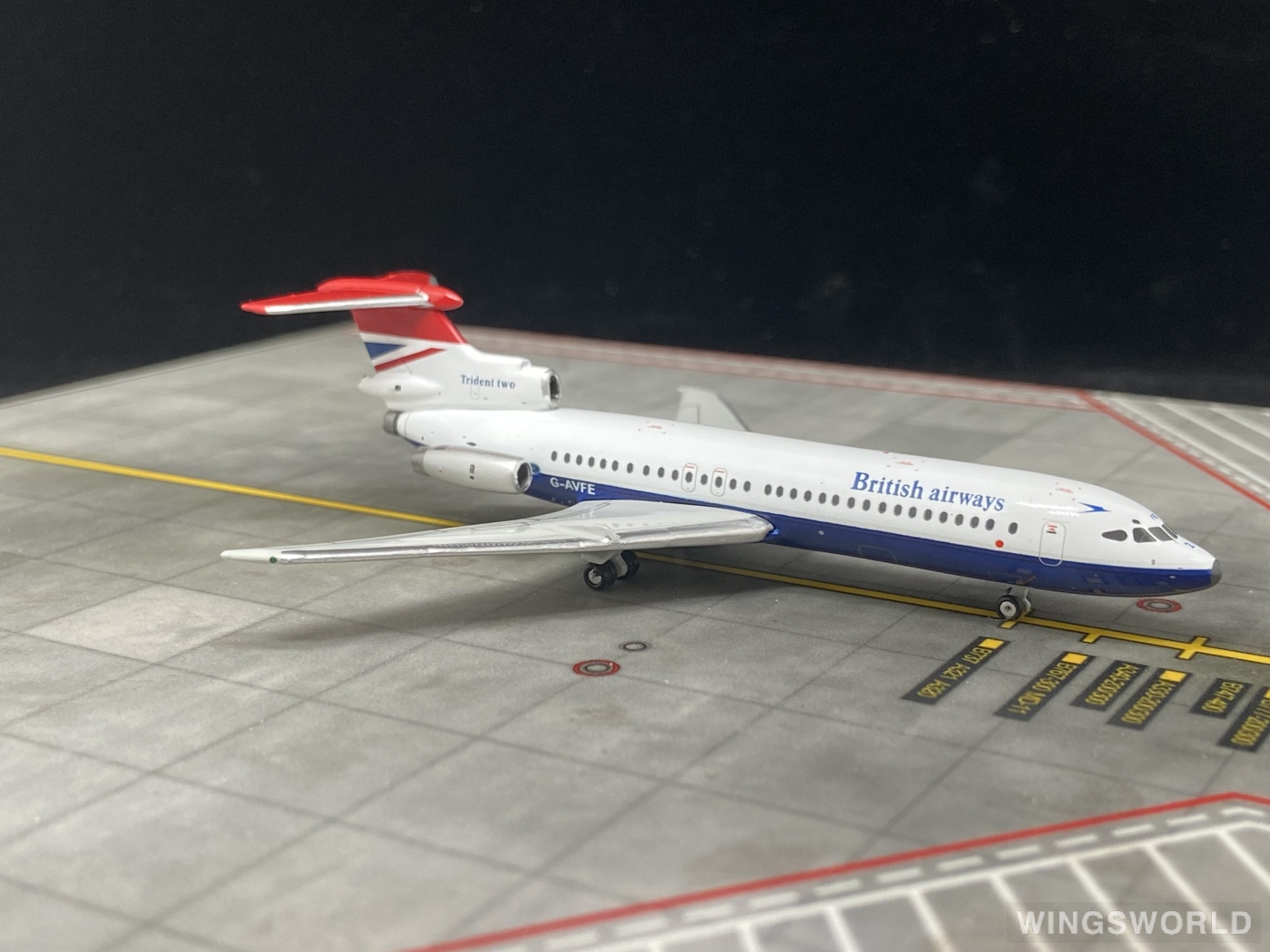 Geminijets 1:400 GJBAW752 British Airways 英国航空 Hawker Siddeley Trident G-AVFE