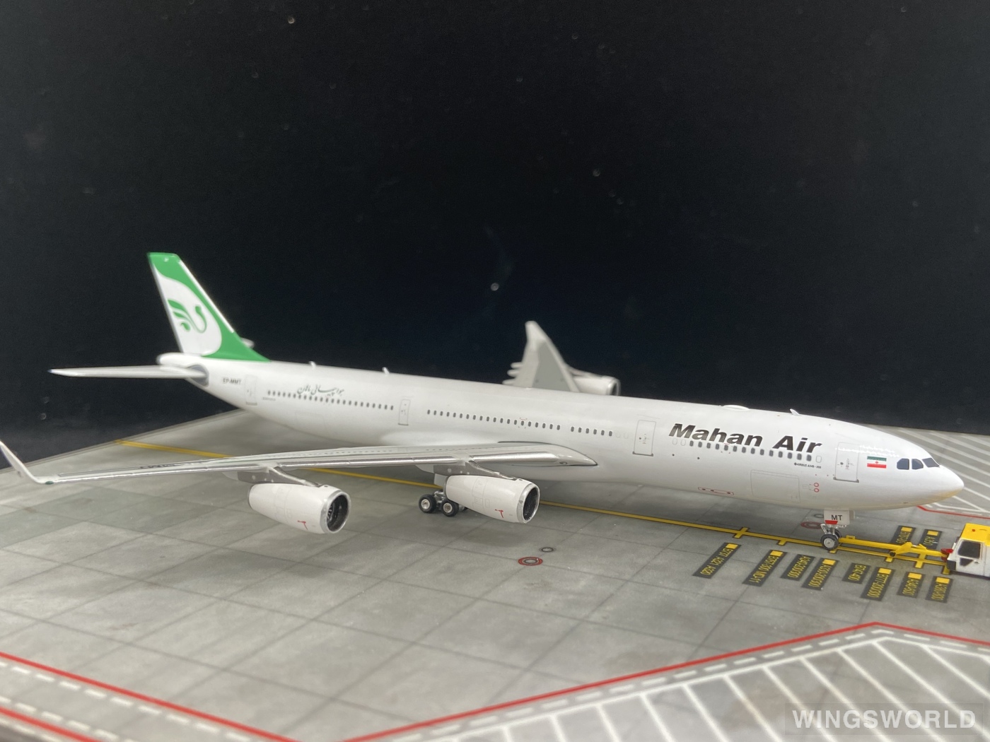 Phoenix 1:400 PH11720 Mahan Air 马汉航空 Airbus A340-300 EP-MMT