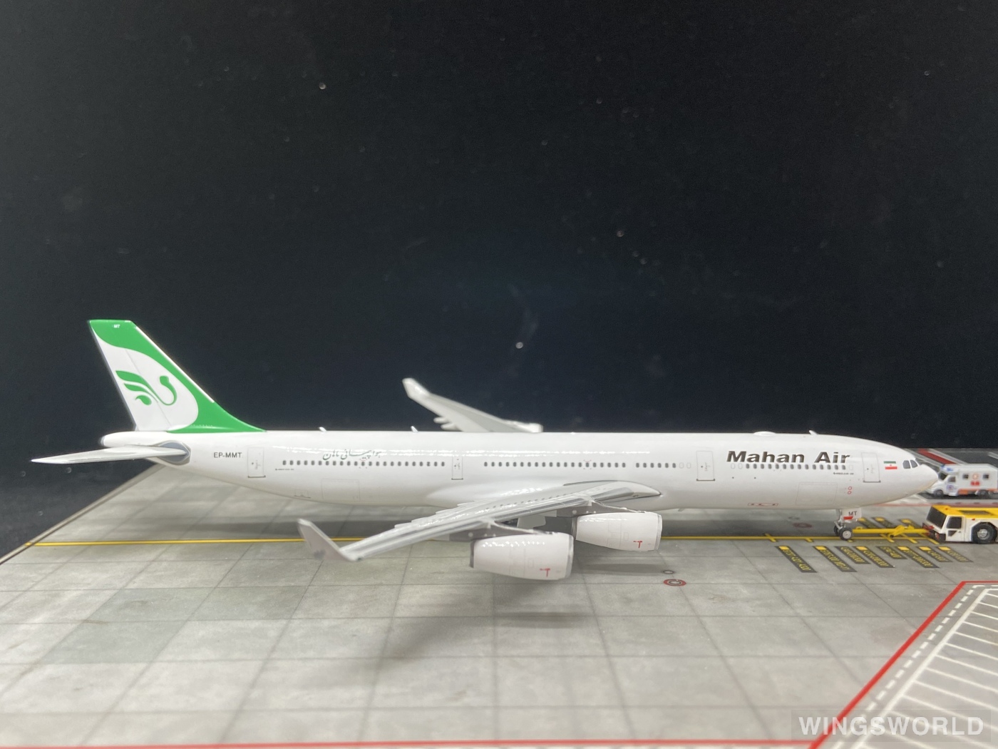 Phoenix 1:400 PH11720 Mahan Air 马汉航空 Airbus A340-300 EP-MMT