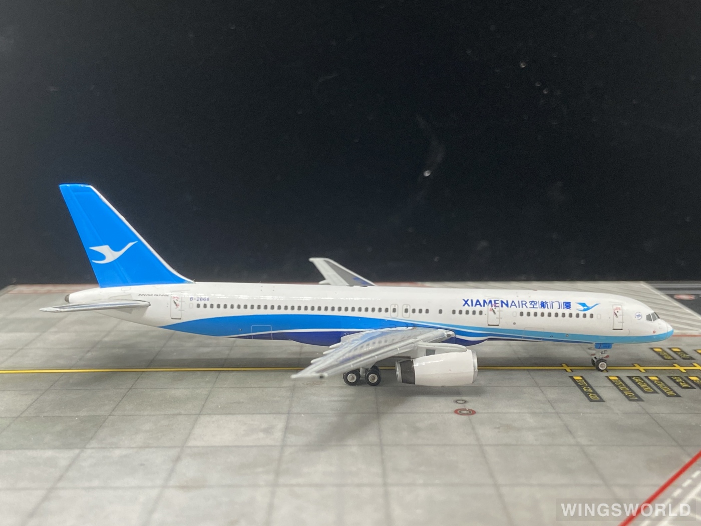 Phoenix 1:400 PH10770 XiamenAir 厦门航空 Boeing 757-200 B-2868